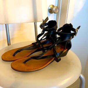 Express black sandals